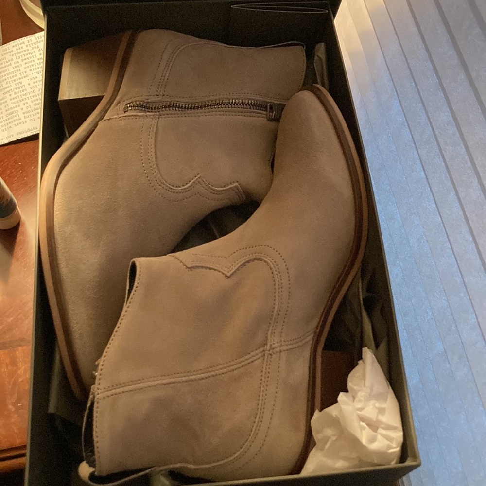 NWT Allsaints Carlotta Suede Western Ankle Bootie Stone Tan Gray Size 8 - Picture 6 of 7